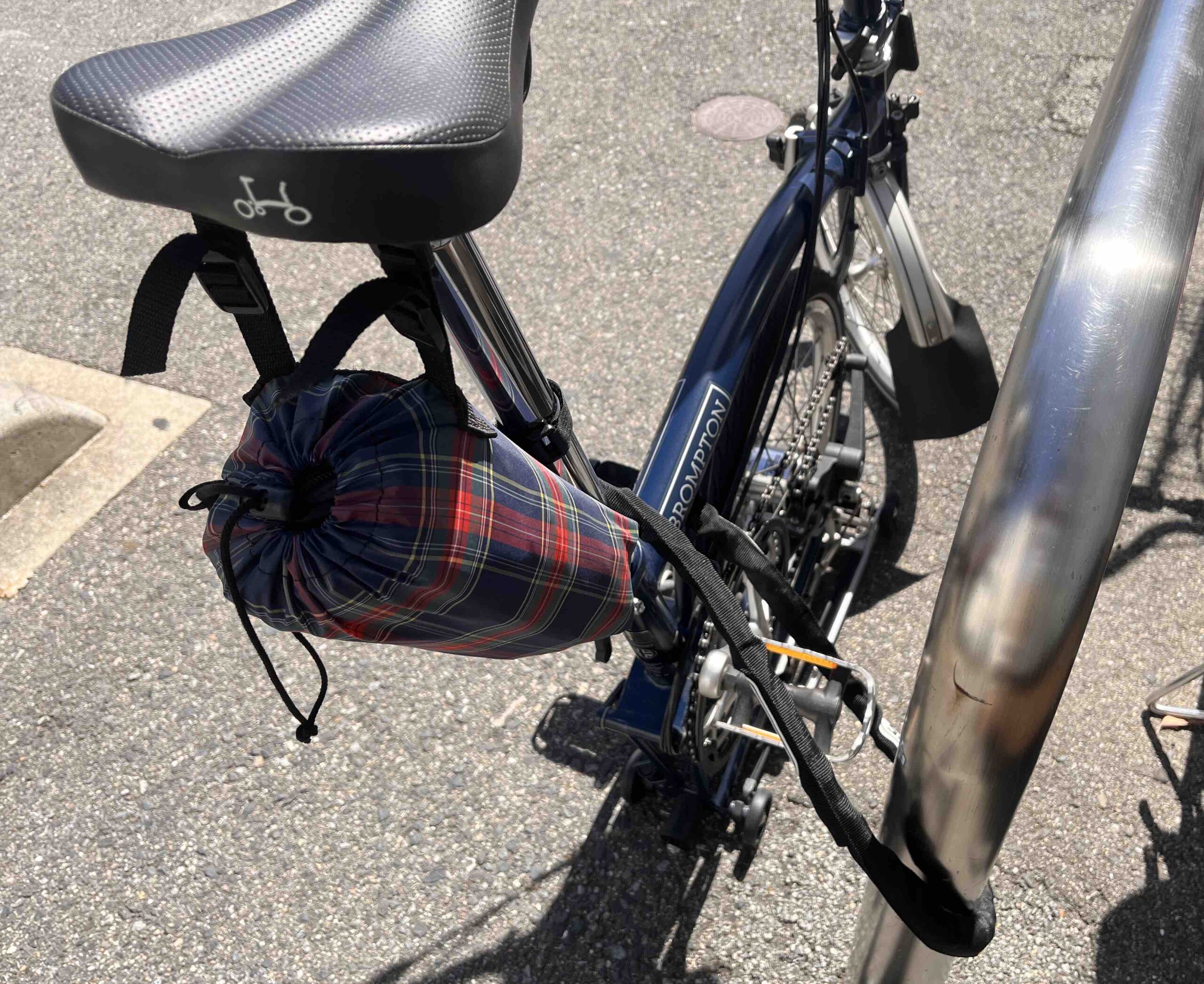 BROMPTON】高額な折り畳み自転車を盗難から守るには頑丈な鍵が必要です！【DAHON】 | 小さな車輪に乗っていこう